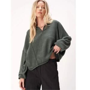Project Social T ada sweater Sz XS long sleeve green pullover 1/2 zip casual A23
